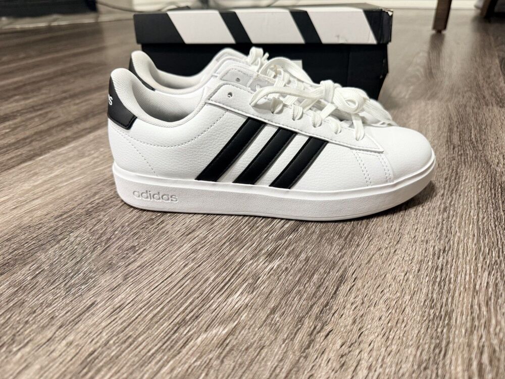 Adidas Women's Lace Up Grand Court 2.0 Cloudfoam Lifestyle Low-Top Shoes 7 NIB